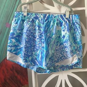 Lilly Pulitzer Ocean Trail Luxletic Shorts size S